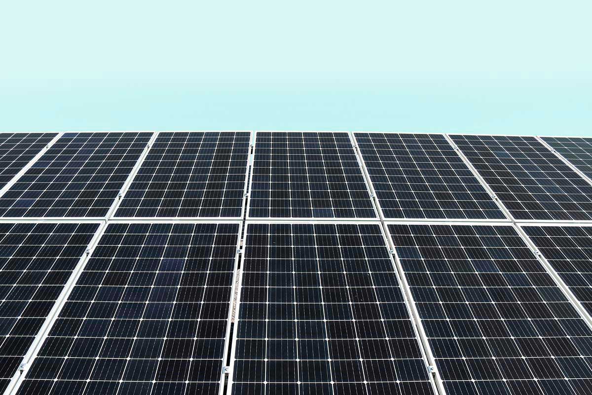 En bild på solceller